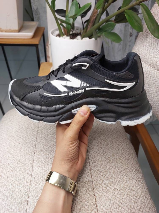 نیوبالانس New Balance1 بسیار با دوام